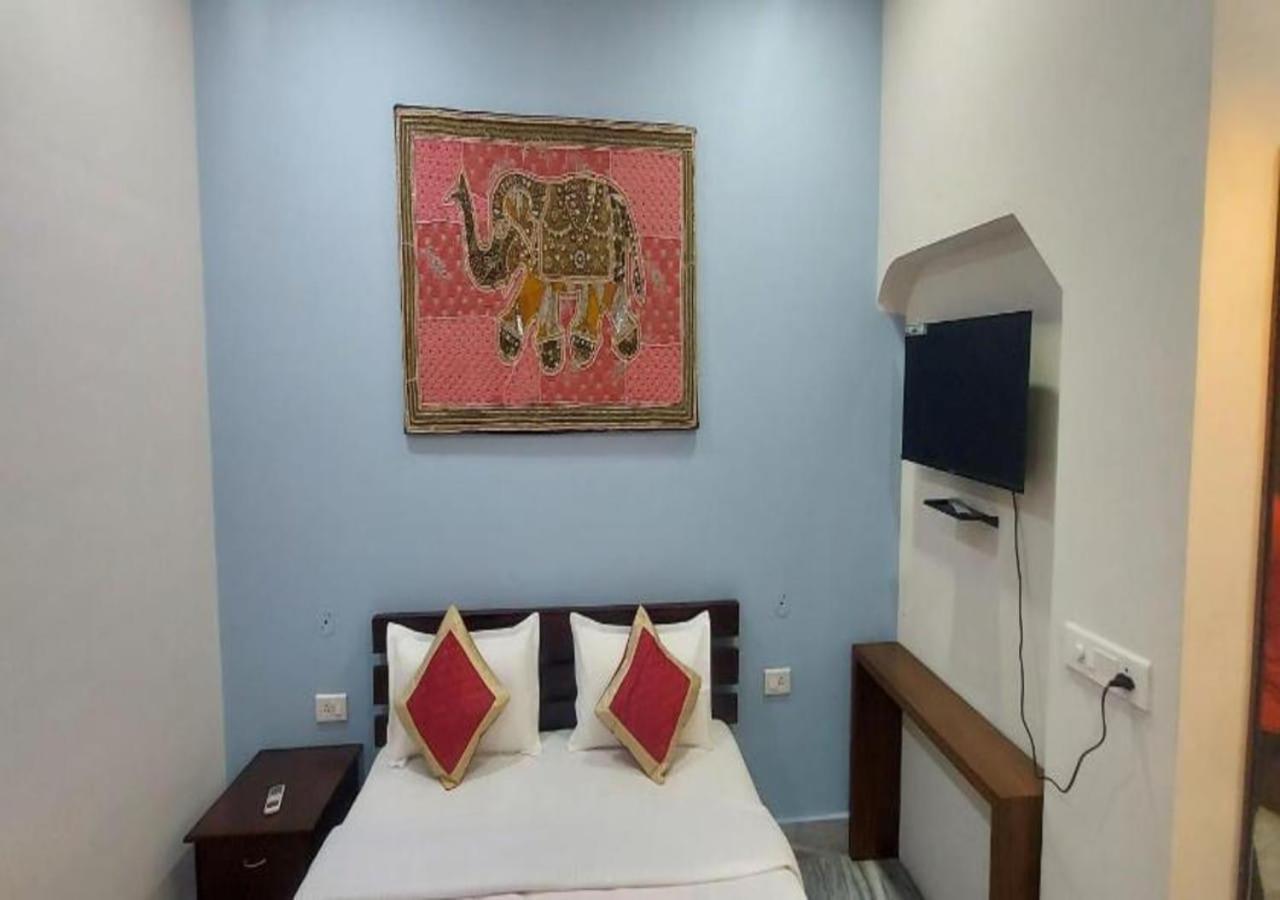 Hotel Natraj Palace 斋浦尔 外观 照片
